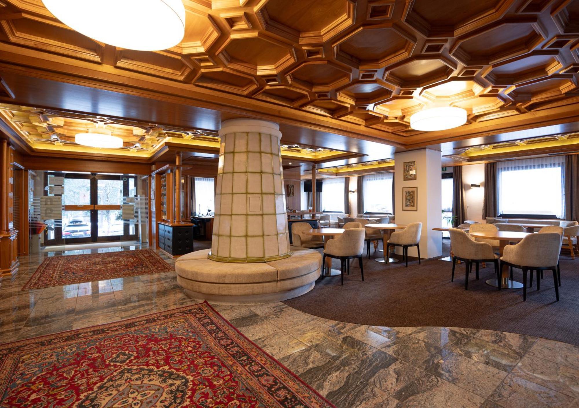 Hotel Engel Canazei Eksteriør bilde